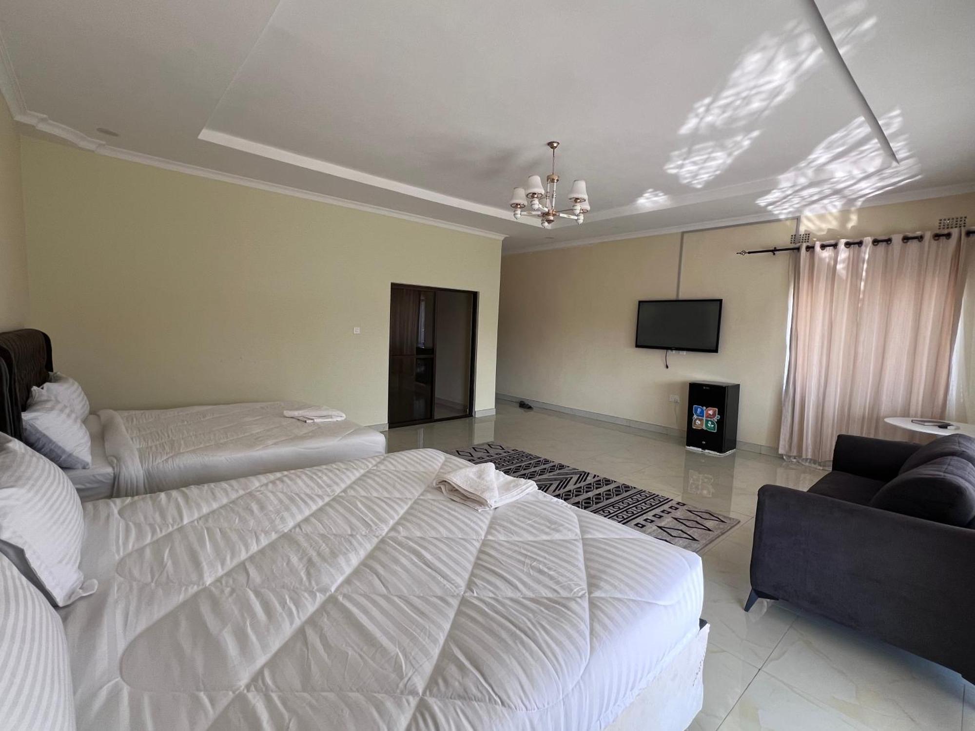 Kasbek Lodge And Tours Lusaka Exterior photo